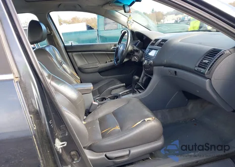 2005 Honda Accord 2.4 Ex from USA, damaged, VIN 1HGCM56855A055266